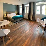 アパートホテル Nurban Oldtown (adults Only) 3*